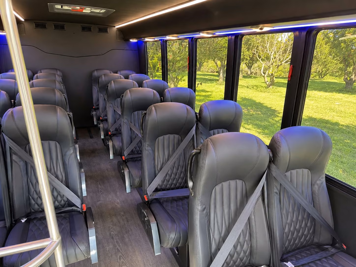 minibus and charter bus rentals for santa rosa farm and agricultural field trips